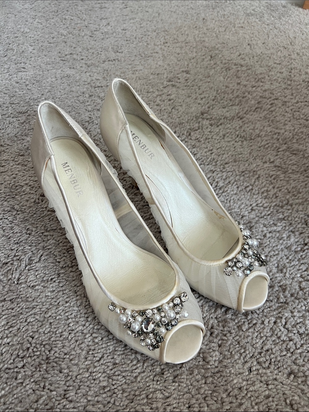 Menbur Cream Peep-Toe Heels with Crystal Embellishment